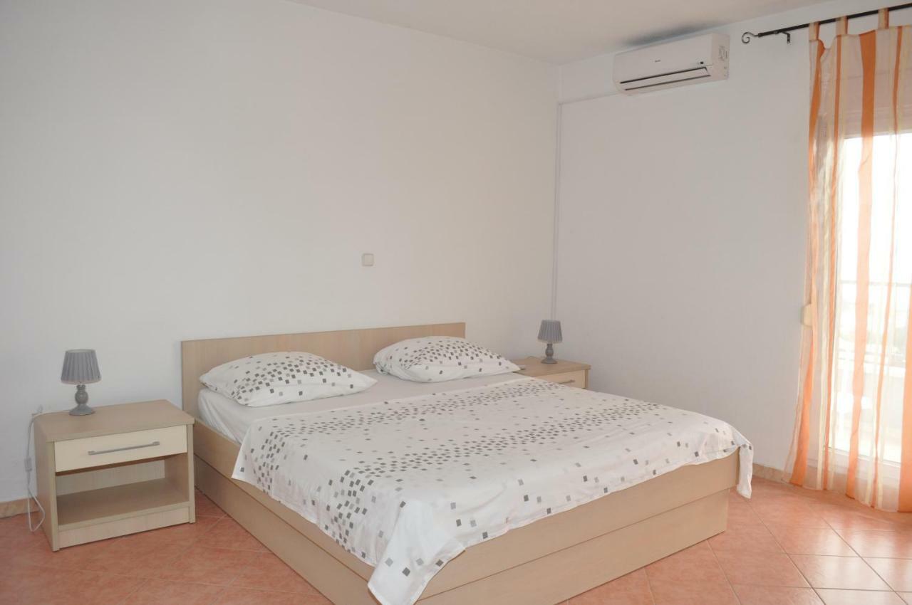 Apartment Ljubica Ljuban Makarska Exterior photo