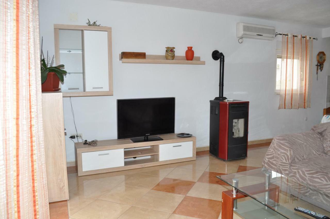 Apartment Ljubica Ljuban Makarska Exterior photo